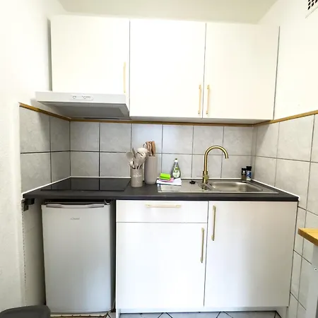 Apartment Fuer 4 Gaeste Mit Kostenlosen Parkplaetzen Und Lift Hannover Eksteriør billede