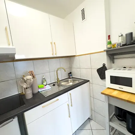 Apartment Fuer 4 Gaeste Mit Kostenlosen Parkplaetzen Und Lift Hannover Eksteriør billede